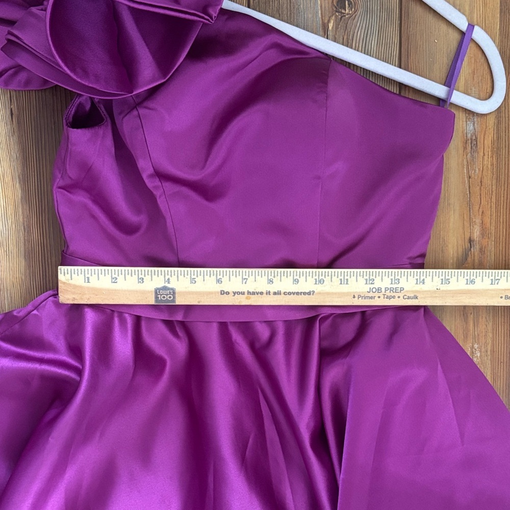 Elegant Purple One-Shoulder Formal/Bridesmaid Dresses Size 8 left NWT - Picture 5 of 9